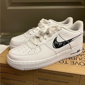 BRAND NEW Nike AF1 Low Doodle Swoosh